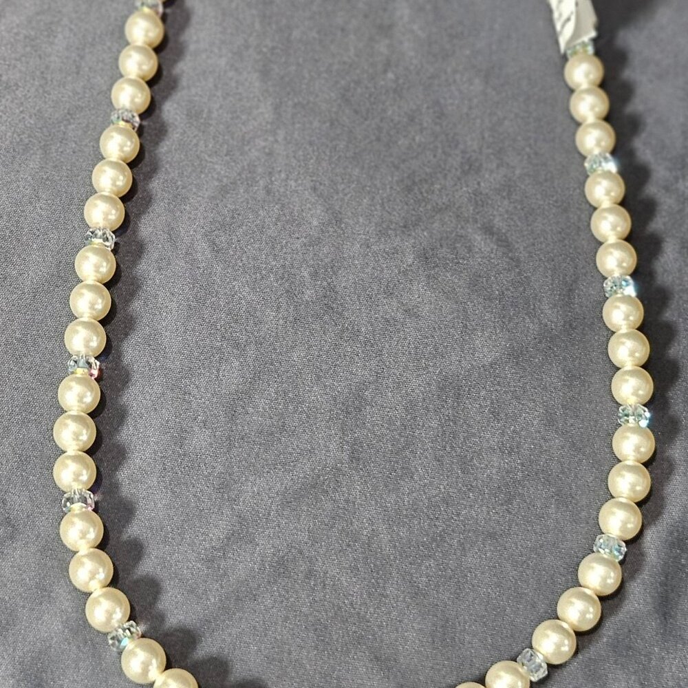 Genuine Swarovski Simulated Pearl & Crystal 19" Necklace NWT and Box!